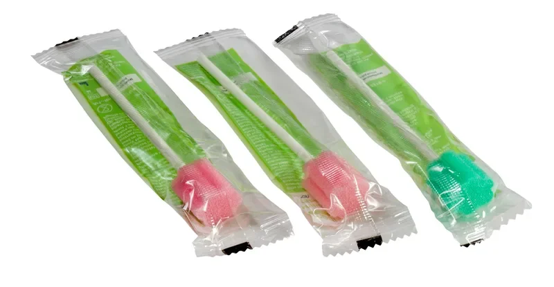 Medi-Inn mondverzorgingsstaafjes per stuk verpakt Ø 1 cm x 13,5 cm roze, munt