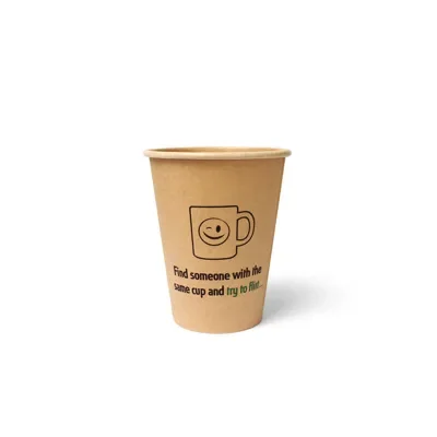 Koffiebekers 355 ml (12 oz), karton Ø 9 x 11 cm bruin met Silly Times opdruk “100% Fair”